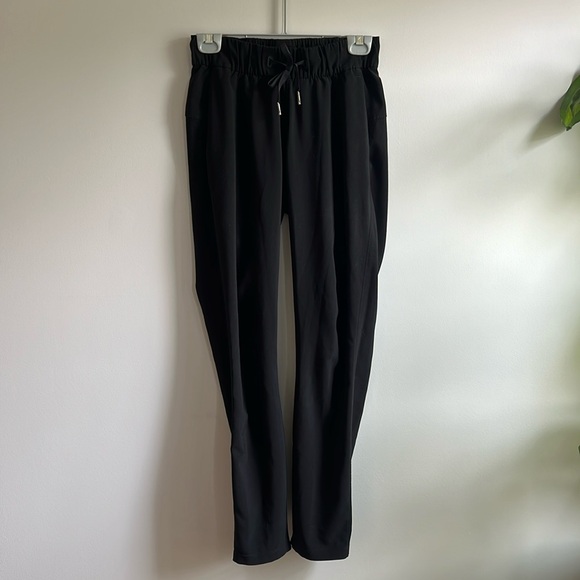 Lululemon On the Fly pants black size 2 - Picture 4 of 9